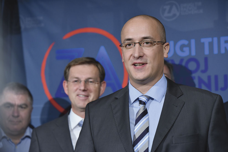 Laž Jureta Lebna, druga, ko je izrekel prvo, je letel