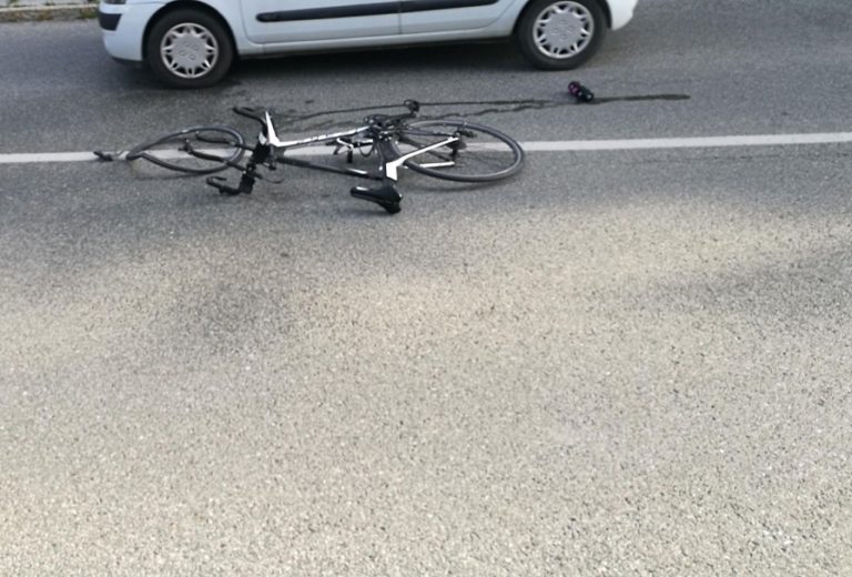 Hudo poškodovan kolesar, z zbiranjem obvestil ugotovili, ob kaj je zadel