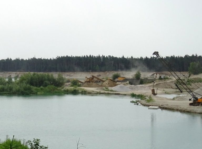 Srhljivo! Delavca zasul pesek, ni preživel