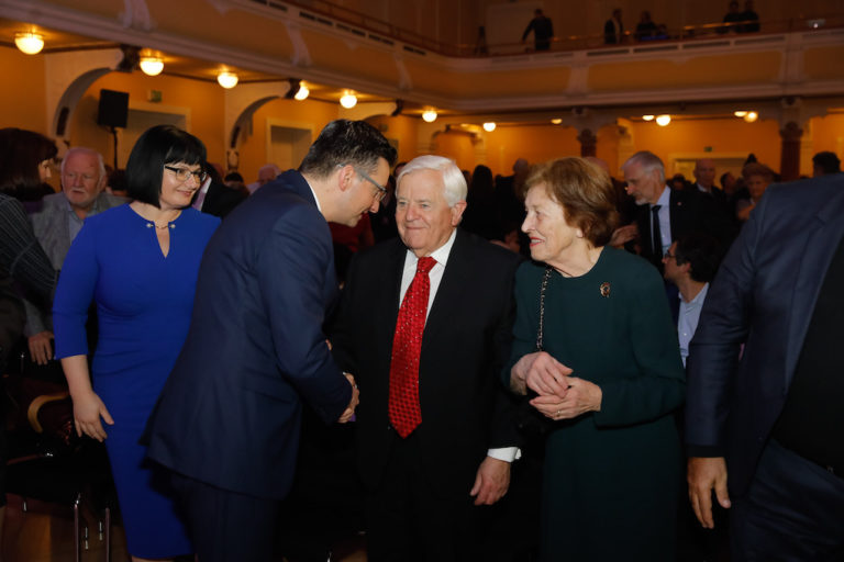 FOTO: Kučanov klan: Štefka, Gabi in Darinka na enem mestu