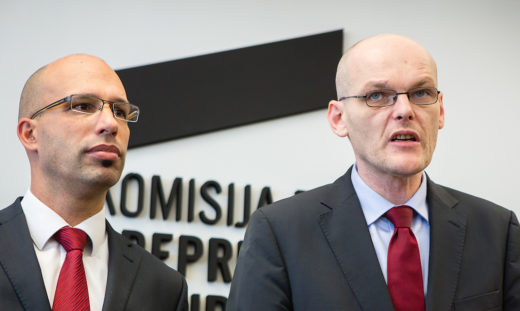 Vroče kadrovanje v KPK: Pognali postopek preverjanja, kako je prijava, da Praprotnik ni izpolnjeval pogojev, pristala v arhivu (IV. del)