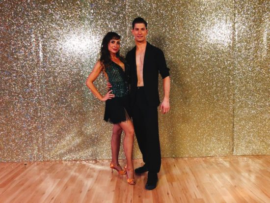 Žirija jo je ocenila najbolje, gledalci pa strgali: “Ples pač ok… Drugo pa nujno potrebuje prizemljitve.”