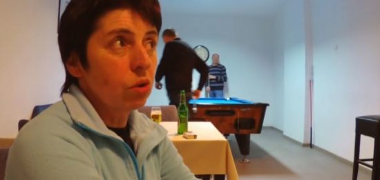 VIDEO: Hči razkrila grozljive podrobnosti, kako so ji migranti ugrabili očeta!