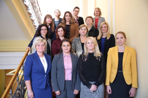 FOTO: Bo poslanka politiko obesila na klin in se podala v nogomet?