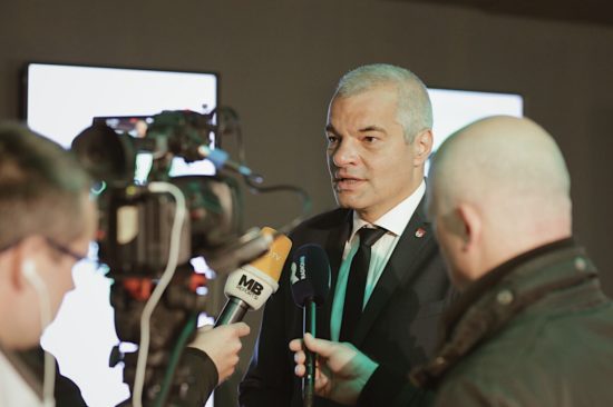 Pritiski, množične zahteve za premestitev in pomanjkanje denarja – kaj se dogaja v Mariboru?!