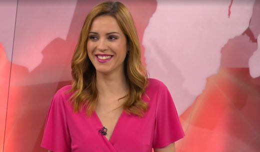 VIDEO: Še voditeljica se je hihitala: Samo poljubljanje je bilo in res mu je stal kot raketa