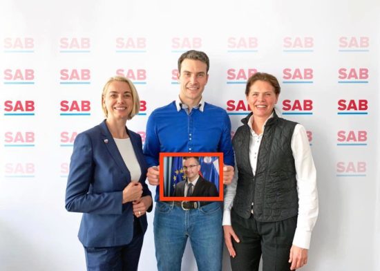 Komisija za preprečevanje korupcije pod drobnogled vzela popoldanski biznis šefa kabineta Alenke Bratušek, “mislec” Šarec še nič