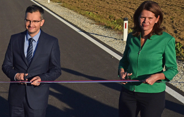 Korupcijska tveganja v kabinetu ministrice Alenke Bratušek? Marjan Šarec je odgovoren, a ga (se) ne (z)gane