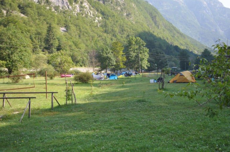 Usodna igra: otroci so vpili, vodniki oživljali, a žal je 12-letnik preminil na kraju