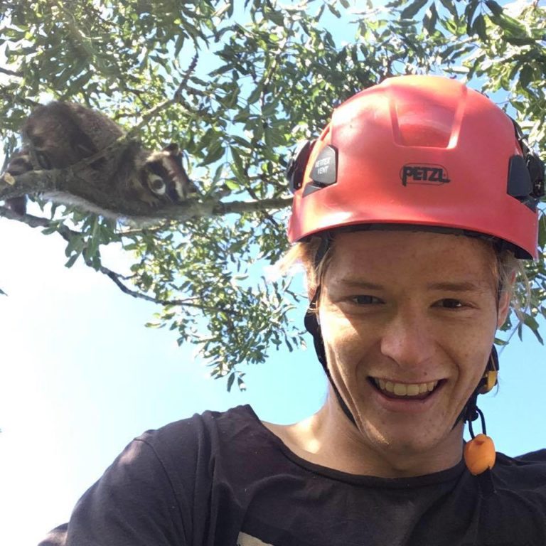 FOTO: Star komaj 23-let! Slikal slovenske lepote, truplo našli nekaj dni kasneje v reki