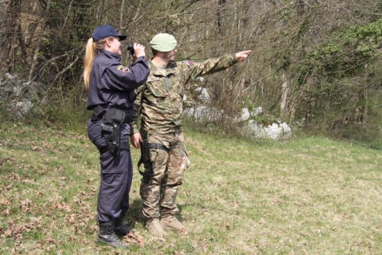 Streljanje na meji, udeležena policist in vojak