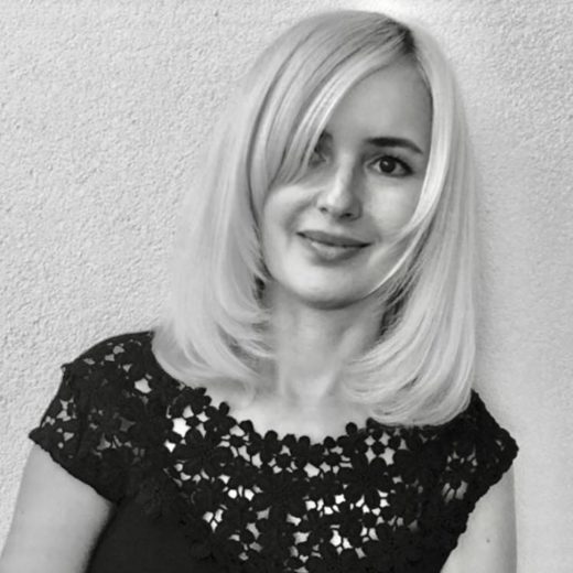 Znani politik zjutraj srečal brutalno pretepeno sodnico: Na vozičku je…