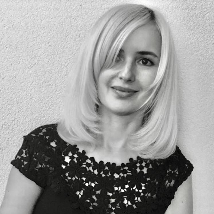 Znani politik zjutraj srečal brutalno pretepeno sodnico: Na vozičku je…