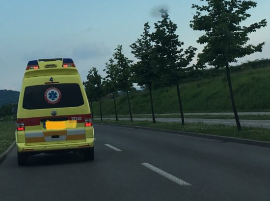 Na avtocesti nesreča reševalnega vozila