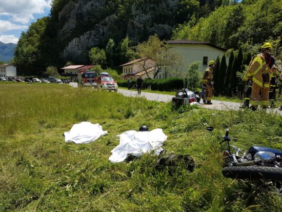 FOTO: To so šokantni prizori s kraja nesreče, umrla sta dva motorista