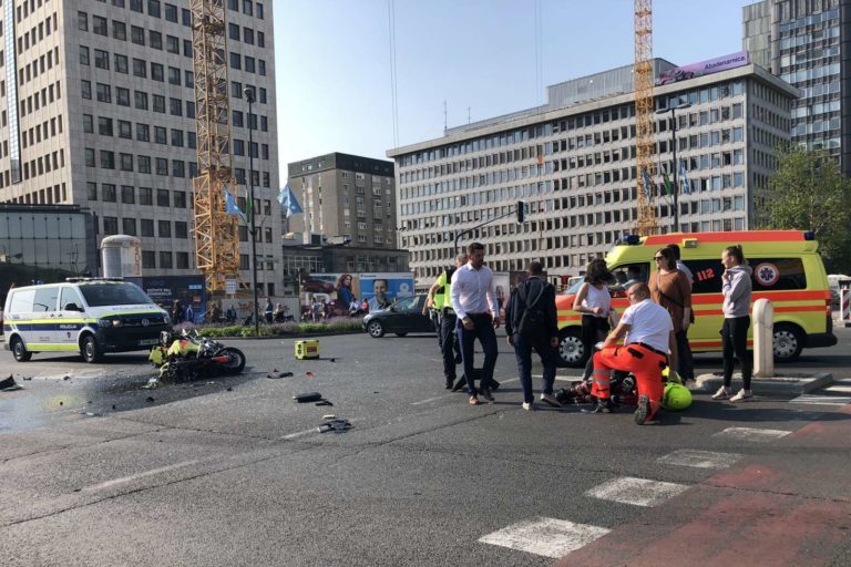 Po nesreči motorista reševalca se je oglasila reševalka Nataša: “Vse je ok, dokler nas nekje ne boste čakali sami,… ko se vam bo sekunda zdela ura in “