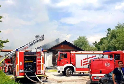 FOTO: To so posledice požara v naselju Nožice, nastalo nekaj 10 tisočakov škode