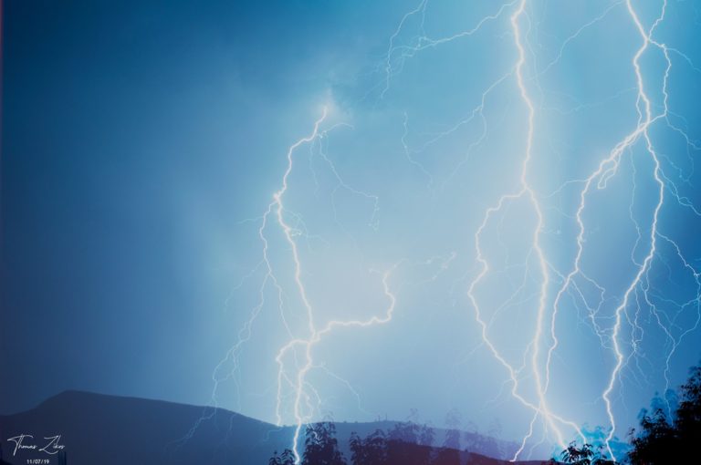 VIDEO: Hudo neurje sinoči v Grčijo usodno za šest tujih turistov, tudi dva otroka