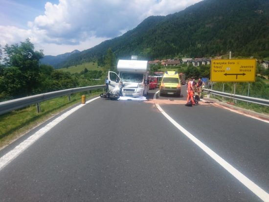 FOTO: Policija razkriva podrobnosti nesreče, v kateri je ugasnilo življenje slovenskega motorista