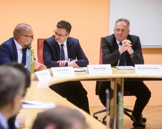 Spirit vladavine Marjana Šarca (I.): Kako je 1,8 milijonov evrov težak razpis dobila oseba, zaradi katere je prvič padel