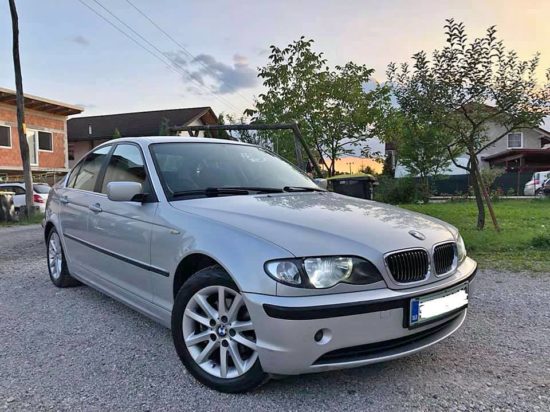 Kako je voznik, mlajši od 21 let, za volanom BMW ostal brez vozniškega dovoljenja