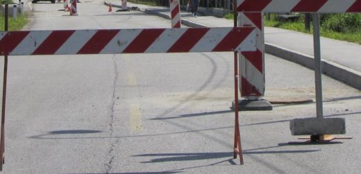 Delavec pri popravilu zgrmel 8,6 metrov