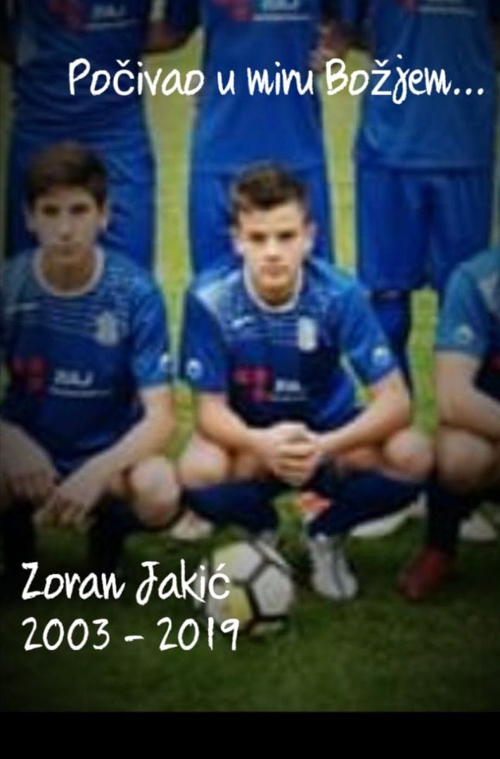 Cesta ponoči vzela mladega nogometaša, na svet je privekal leta 2003