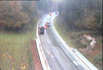 Prometna nesreča zaprla avtocesto