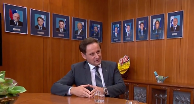 Ekskluzivno! Aferaški direktor Sove Rajko Kozmelj naj bi zapuščal položaj