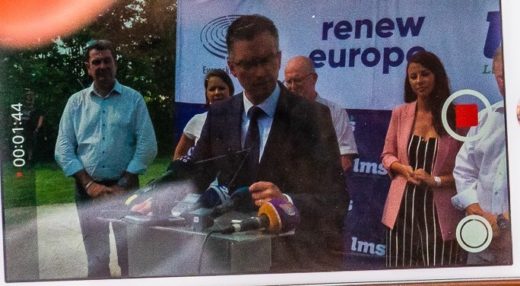 Kaj je hotel povedati predsednik LMŠ, katere poslanka Jerca Korče dokazano laže, poslanec Krajčič je kradel, generalni sekretar Kralj pa vršil politični pritisk?!