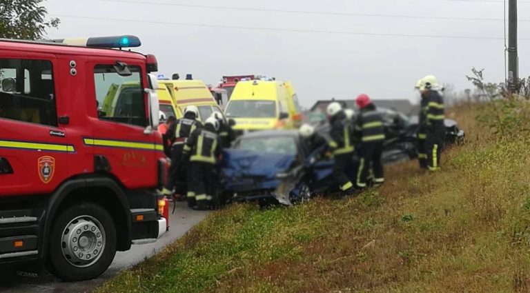 FOTO: Je kriva hitrost? Umrli mladenič, deklica in odrasla ženska, še dve huje poškodovani