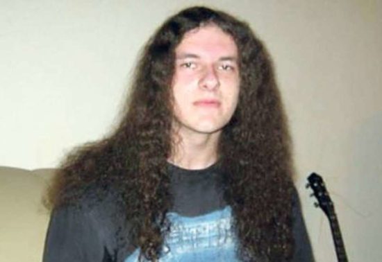 Marko (28) iz ugledne družine pokončal mamo in skakal po njenem truplu