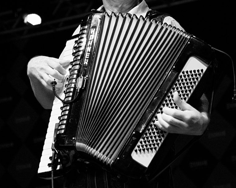 Šok za slovensko narodnozabavno glasbo, zapustila sta nas dva odlična glasbenika