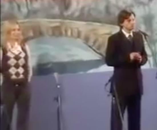 VIDEO: To je posnetek, na katerem naj bi bila z Marjanom Šarcem nova uslužbenka Sove, znana pod imenom “Lepa N.”