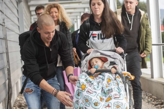 Kris odpotoval na zdravljenje v ZDA! To sta pred odhodom povedala starša