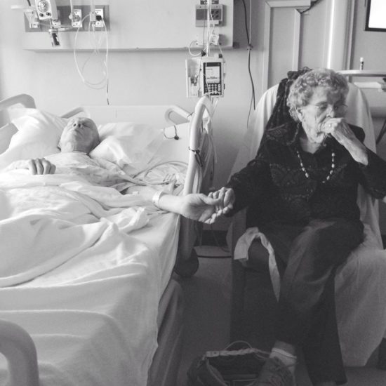 Zgodba Koste, ob kateri boste obnemeli:  Plenice sem kupovala, kot bi otroka imela, a naj ga pustim v blatu ležat