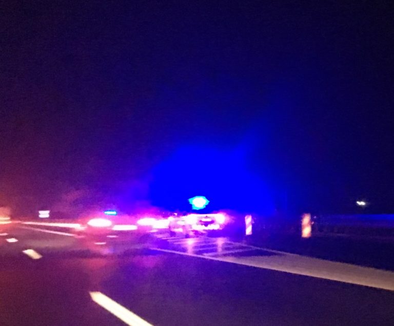 Strašni trenutki na avtocesti: Dojenček se je pričel dušiti in nehal dihati