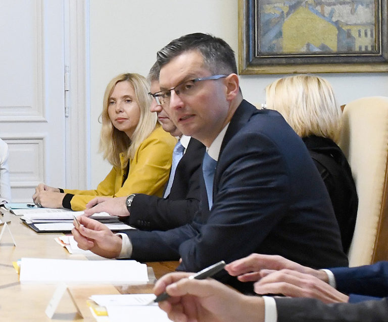 Objavljamo dokument, ki ga je Šarec podpisal na seji, pri sklicu katere je obšel predsednika države, parlamenta in vodjo opozicije