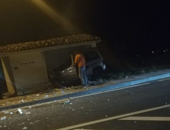 Znane grozljive podrobnosti! Priletel v avtobusno postajališče, življenje visi na nitki