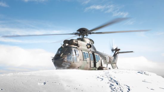 Strašna nesreča na poledenelem pobočju, poletel zdravnik letalec