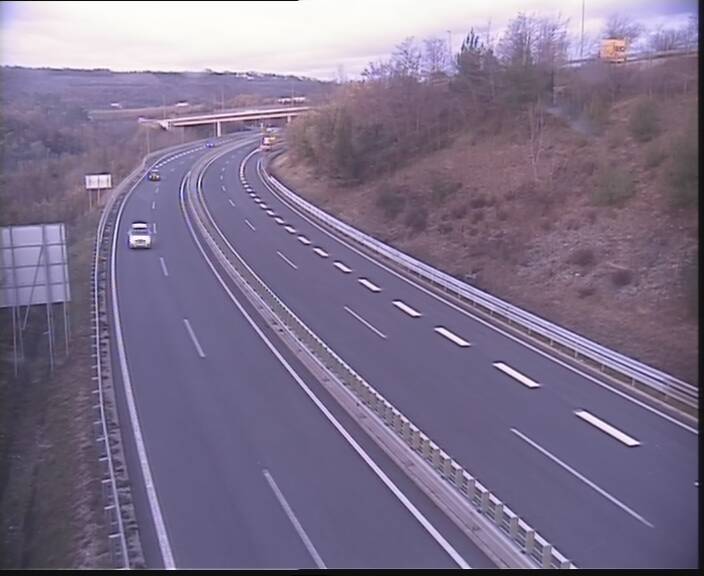 FOTO: Nesreča zaprla izvoz z avtoceste