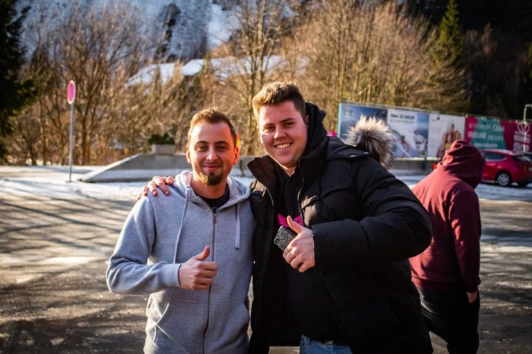 Pot, kot jo je pred dvema tednoma zastavil tragično umrli Nik (18): Več kot sto ljudi potrdilo udeležbo