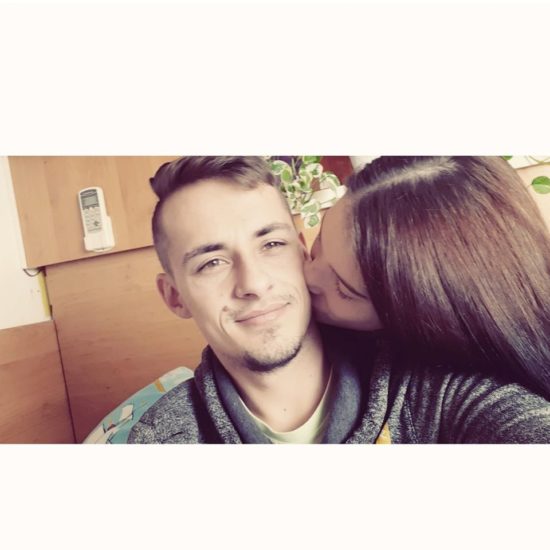 Aleševa (23) rojstnodnevna prošnja: “skoraj celo poletje sem preživel v bolnici/urgenci… ne želim, da kdo od vas kdaj občuti take bolečine”