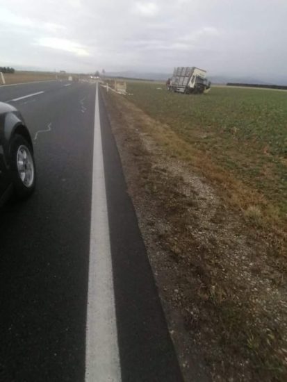 Voznika rešili iz vozila, a je ob 9.18 na kraju izgubil bitko