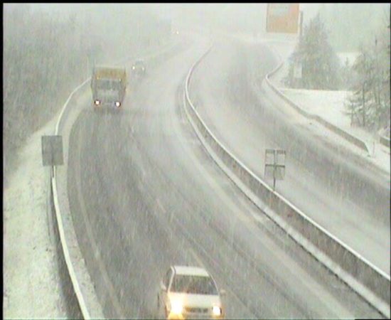 Arso ob padavinski vremenski napovedi za konec tedna izdal tudi opozorilo