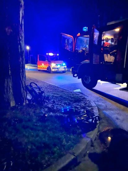 FOTO: Pred stanovanjem 40-letnice zakuril papir in karton, sledila je evakuacija