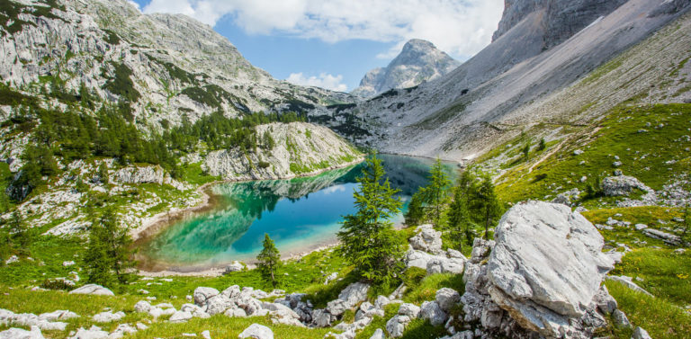 Požvižgal se je na prepoved zapuščanja občine ter odšel na jezero! Tam pa …