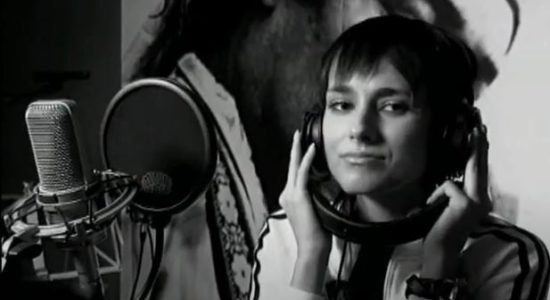 Pred desetimi leti je zaradi možganskega tumorja umrla lepa voditeljica Iva (25)