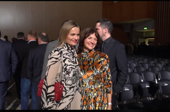 Kakšen korak pri 50.: Bivša ministrica se je poročila!