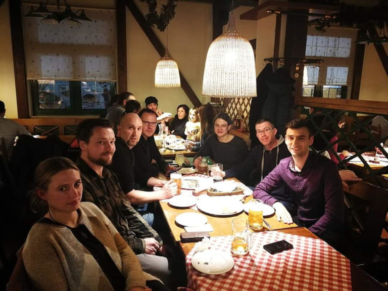 FOTO: To ni sedem ljudi ob pivu, to je sedem ljudi, ki skušajo ustaviti projekte, katerih multiplikativni učinki znašajo 280 milijonov evrov, 128 milijonov bi prispevala EU